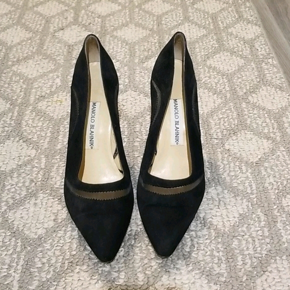 Manolo Blahnik black suede pumps sz 8.5 - Picture 1 of 8
